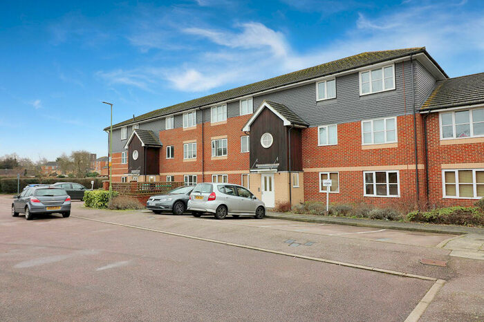 1 Bedroom Flat To Rent In Wenham Place, Hatfield, AL10