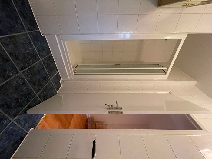 1 Bedroom Studio To Rent In Melrose Avenue, London, NW2