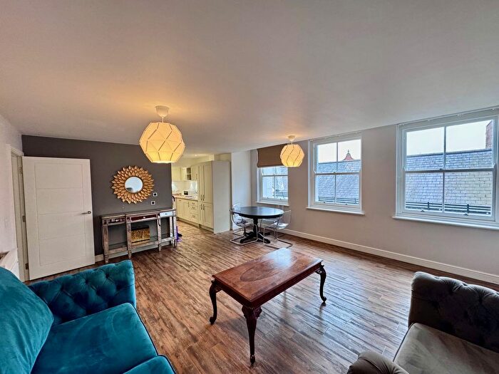 2 Bedroom Flat To Rent In Drapers Bridge, Nottingham, NG1