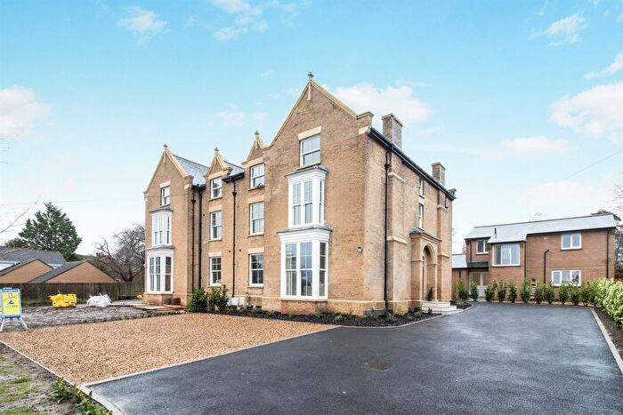 10 Bedroom Property For Sale In Wild Oak Lane, Trull, Taunton, TA3