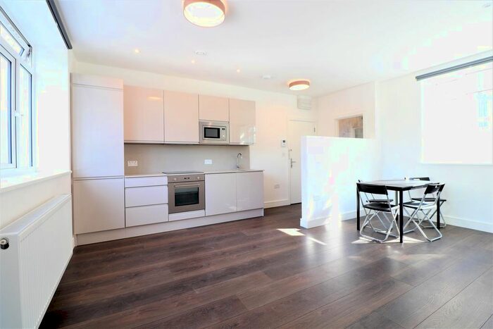 Studio To Rent In The Parade, High Street, Watford WD17