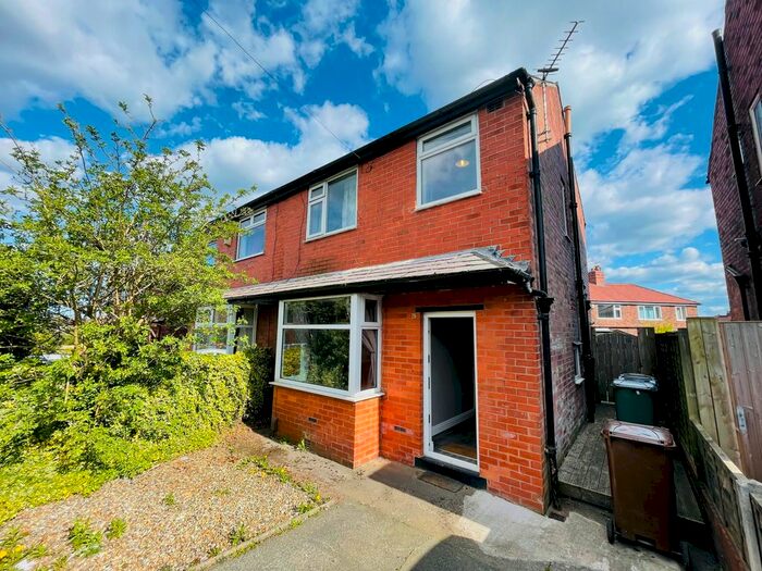 3 Bedroom Semi-Detached House To Rent In Lancaster Avenue, Whitefield, M45