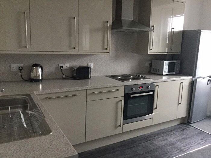3 Bedroom Flat To Rent In Lambs Lane, City Centre, Dundee, DD3