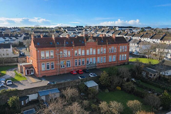 2 Bedroom Apartment For Sale In Geneva Place, Bideford, EX39
