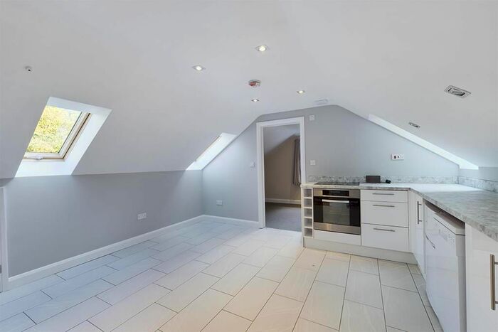 1 Bedroom Flat To Rent In The Annex, The Firs, Alresford Road, Winchester, Hampshire, SO21