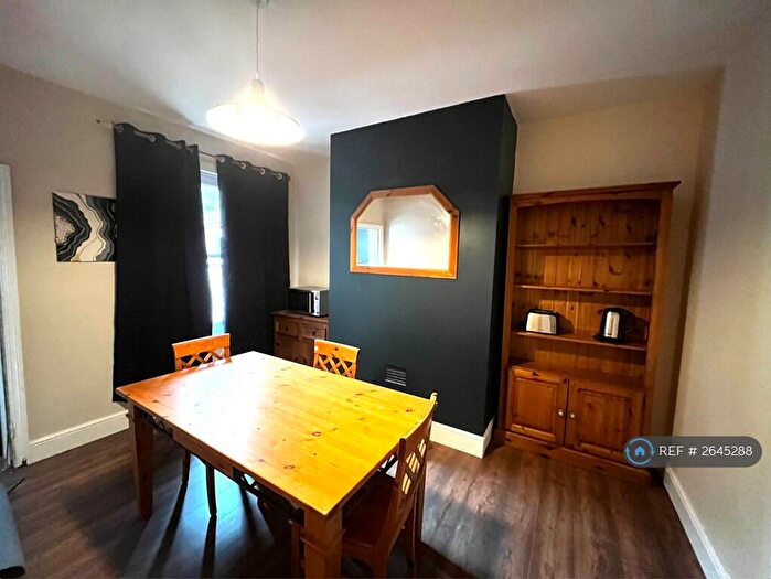 3 Bedroom Terraced House To Rent In Queen Anne Street, Milton Keynes, MK13