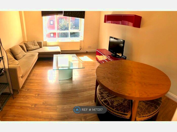 3 Bedroom Flat To Rent In Alford Court, London, N1