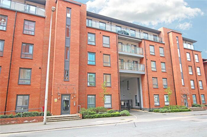 1 Bedroom Apartment To Rent In Friary Court, Tudor Road, Reading, Berkshire, RG1