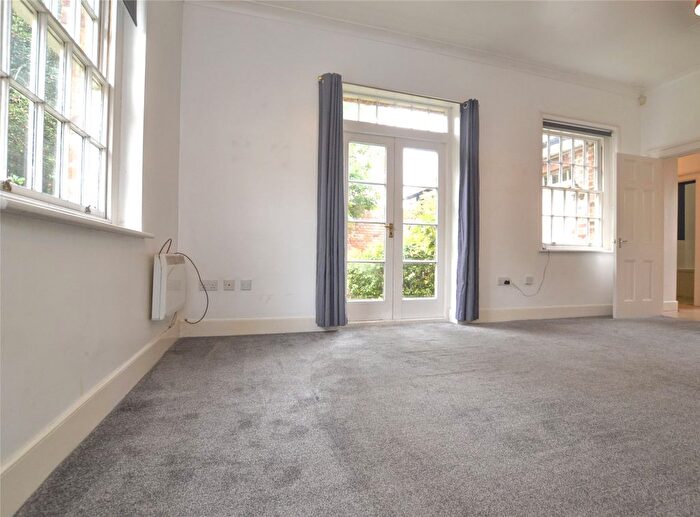 2 Bedroom Bungalow For Sale In The Crescent, Gloucester, Gloucestershire, GL1