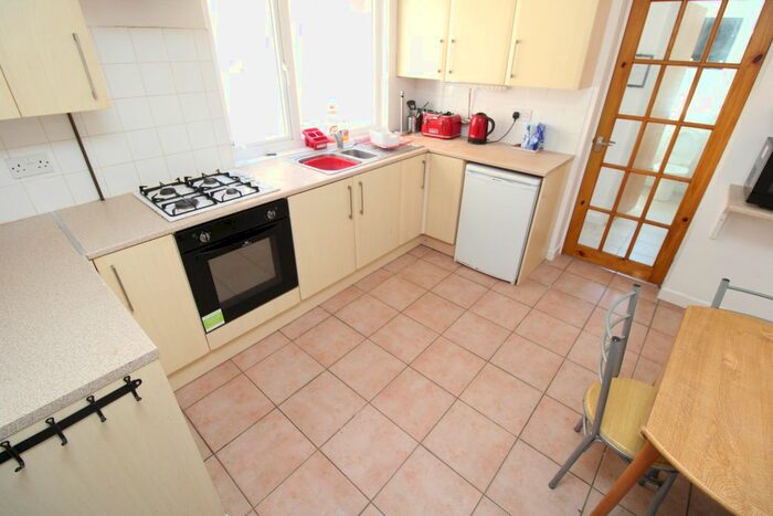 5 Bedroom Terraced House To Rent In Bertha Street, Pontypridd, CF37