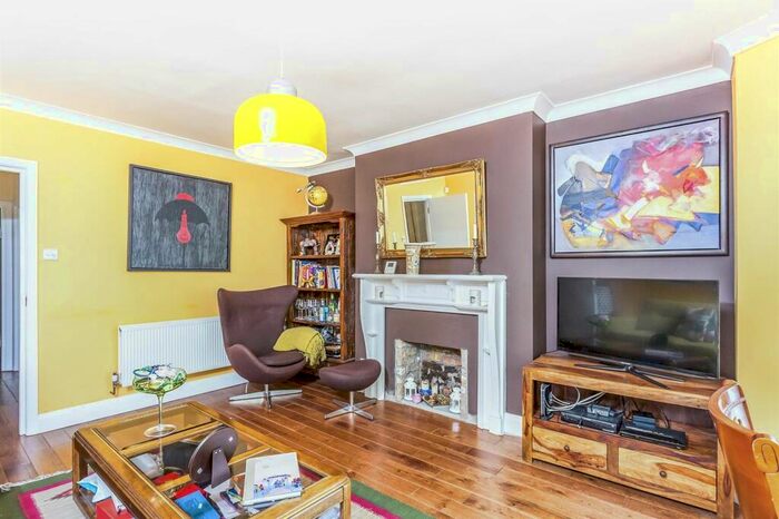 1 Bedroom Flat To Rent In Wilderton Road, London, N16