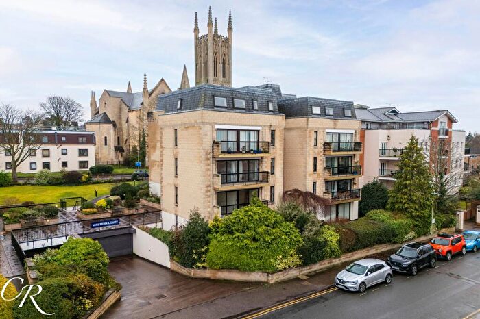 2 Bedroom Flat For Sale In Western Road, Cheltenham, GL50