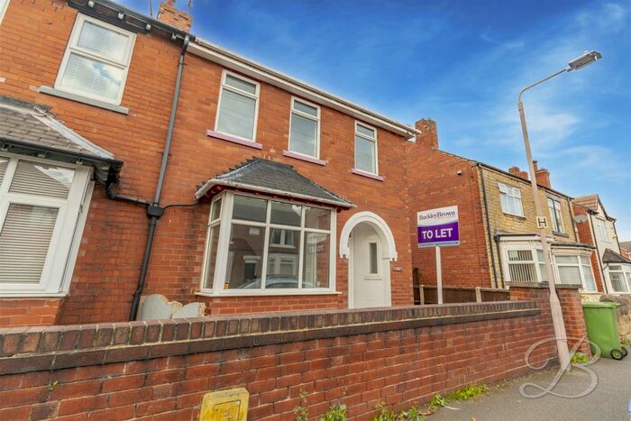 3 Bedroom Semi-Detached House To Rent In Morven Avenue, Mansfield Woodhouse, Mansfield, NG19