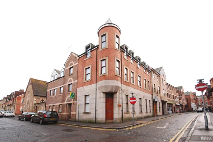 1 Bedroom Flat To Rent In Martyr Road, Guildford, GU1