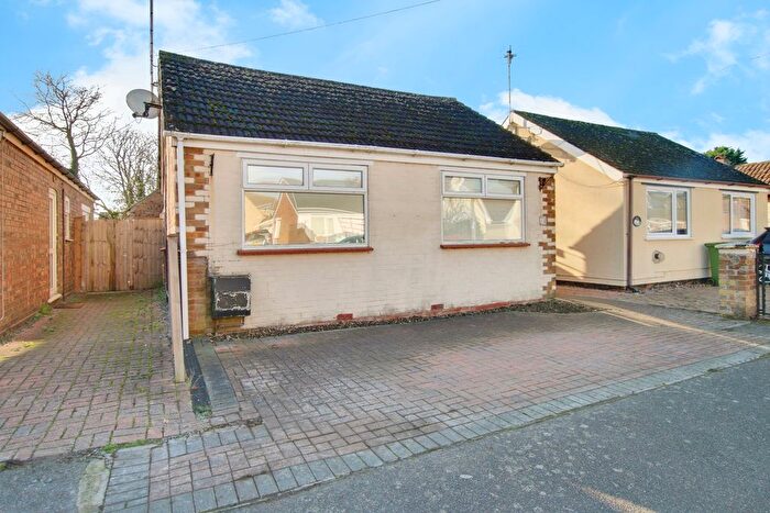 2 Bedroom Detached Bungalow For Sale In Highfield Road, March, PE15