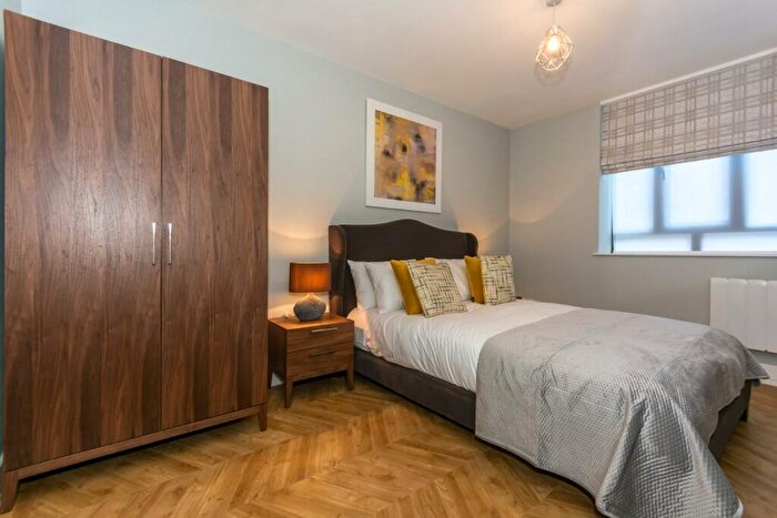 2 Bedroom Apartment For Sale In Beaufort House, - Newhall Street, Birmingham, B3