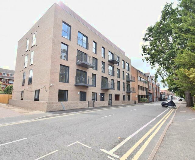 1 Bedroom Apartment To Rent In - Oak End Way, - Oak End Way, Gerrards Cross, SL9