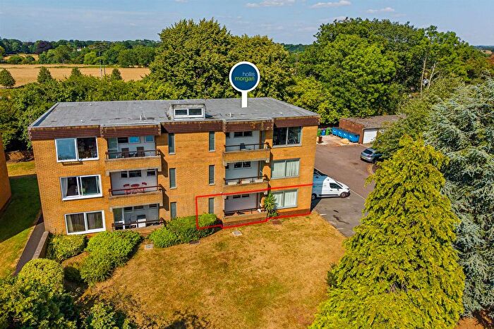 2 Bedroom Flat For Sale In Harford Drive, Frenchay, Bristol, BS16