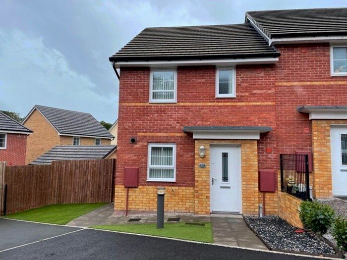 3 Bedroom Property To Rent In Maes Y Rhedyn, Bridgend, CF31