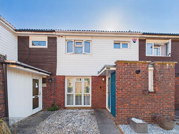 3 Bedroom Terraced House For Sale In Bewbush, Crawley, RH11