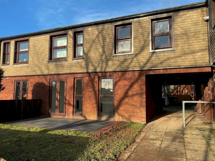 1 Bedroom Flat To Rent In Commercial Road, Exeter, EX2