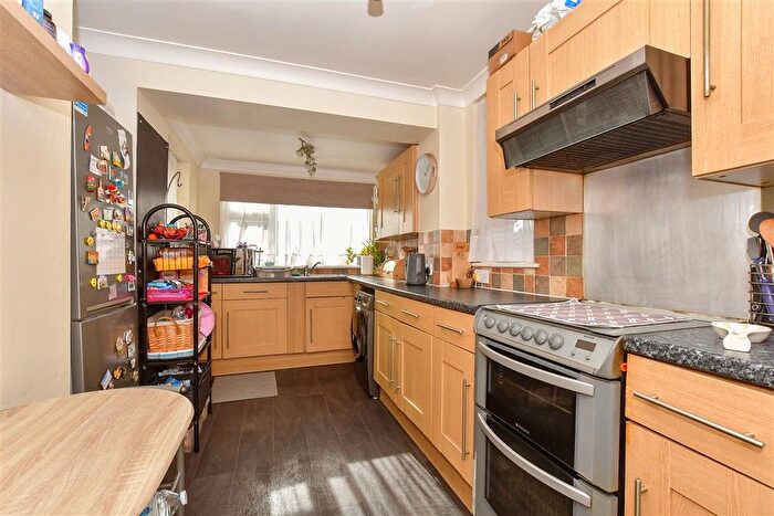 3 Bedroom Semi-detached House For Sale In Joyes Road, Folkestone, Kent, CT19