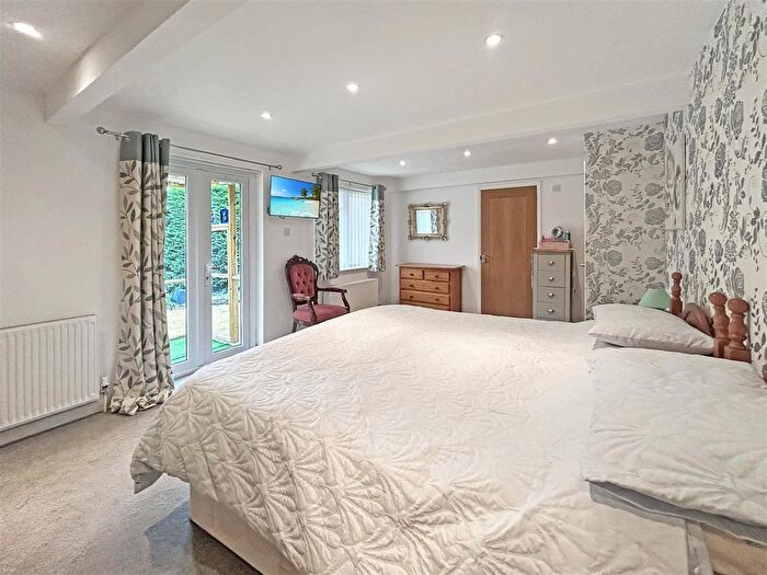 4 Bedroom Detached House For Sale In Chudleigh, Newton Abbot, TQ13