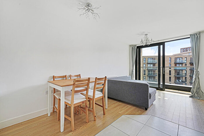 2 Bedroom Flat To Rent In Ottawa House, Surrey Quays, SE16