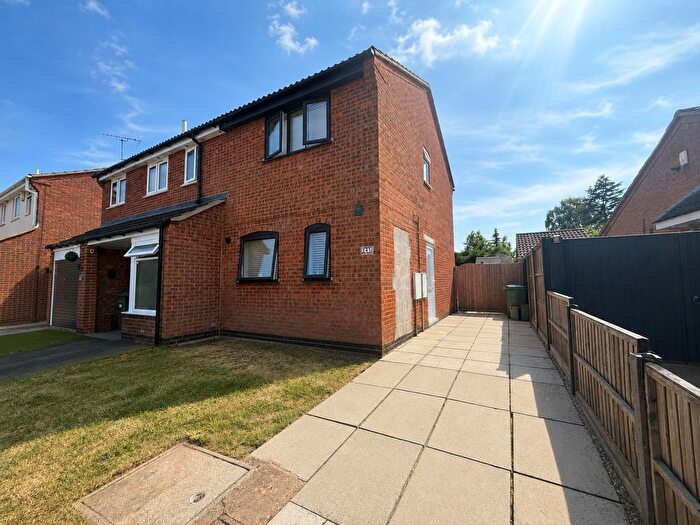 2 Bedroom Semi-Detached House For Sale In Gilmorton Avenue, Leicester, LE2