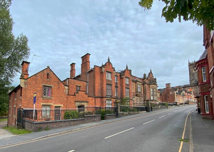 1 Bedroom Flat To Rent In Bargates, Whitchurch, Shropshire, SY13