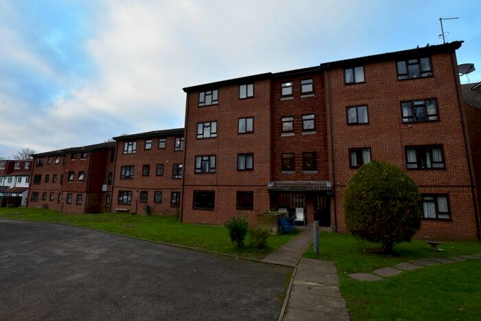 1 Bedroom Flat To Rent In Grove Road, Sutton SM1