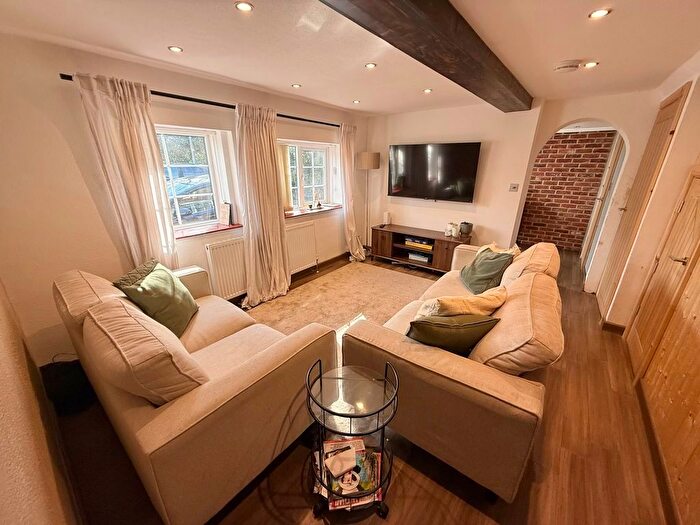 3 Bedroom Cottage For Sale In Church Street, Wing, LU7