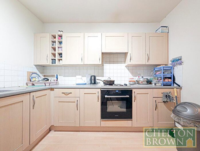 2 Bedroom Apartment For Sale In West Cotton Close, Northampton, NN4