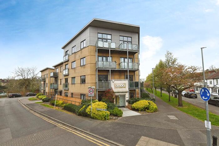 1 Bedroom Flat For Sale In Rollason Way, Brentwood, Essex, CM14