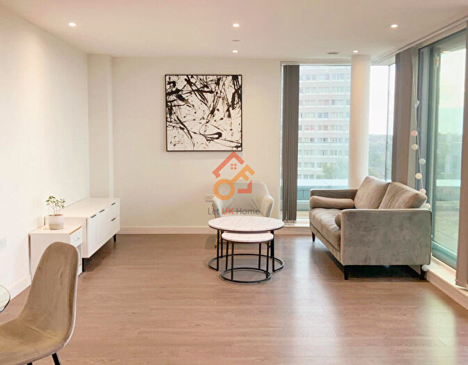 2 Bedroom Flat To Rent In Sandpiper Building, Woodberry Down, London, N4