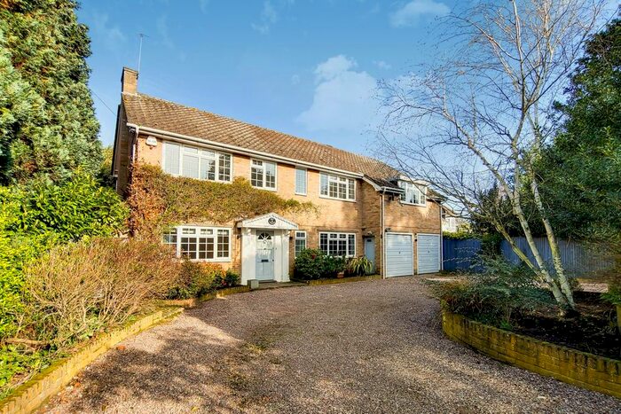 5 Bedroom Detached House To Rent In Portmore Park Road, Weybridge, KT13