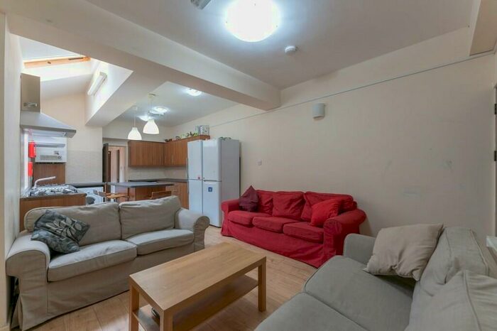 7 Bedroom Terraced House To Rent In Tiverton Road - Bath Student Property, B29