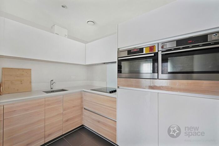 1 Bedroom Flat To Rent In Hoxton Wharf, Wiltshire Row, Hoxton, N1