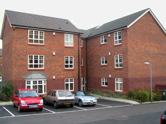 2 Bedroom Apartment To Rent In Cleeves Court, City Skirts, NG7