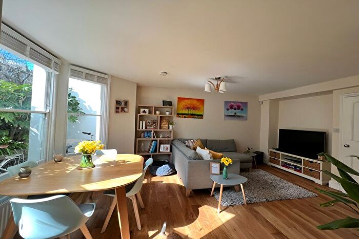 2 Bedroom Flat To Rent In Tufnell Park Road, Tufnell Park, N7