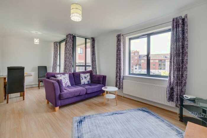 2 Bedroom Apartment To Rent In Manor Gardens London, N7