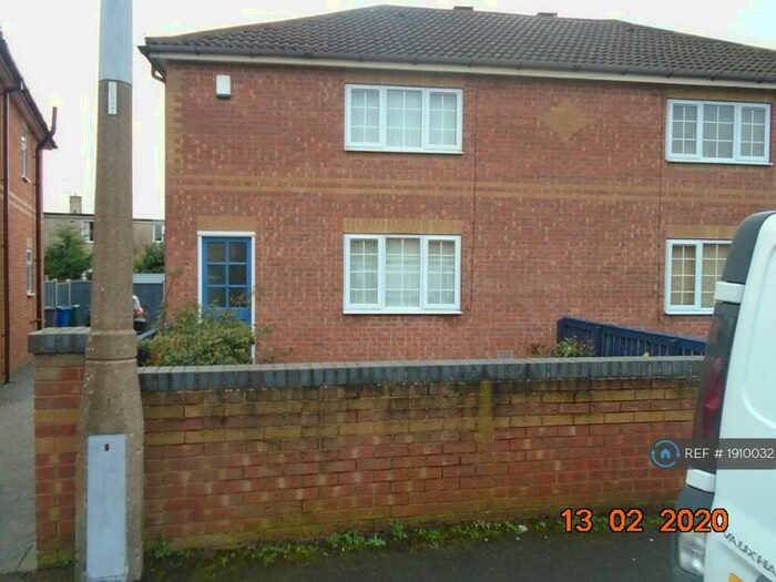 3 Bedroom Semi-Detached House To Rent In Corona Drive, Thorne, Doncaster, DN8