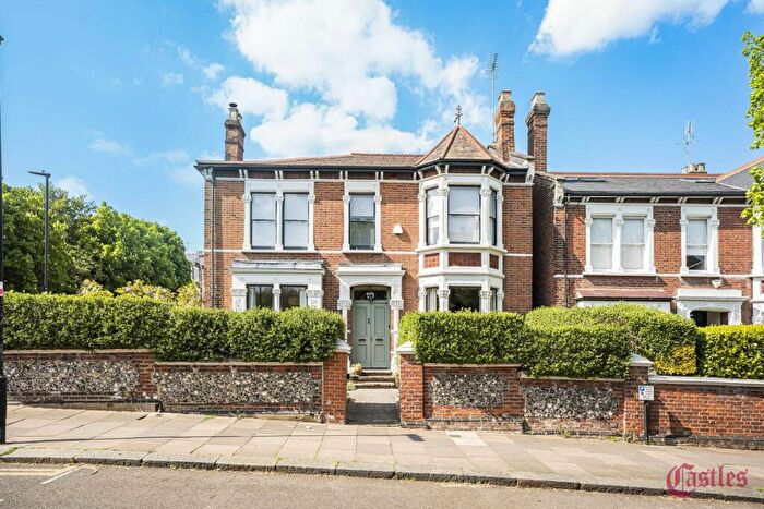 5 Bedroom Detached House For Sale In Crouch Hall Road, N8