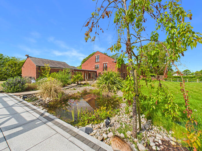 5 Bedroom Barn Conversion For Sale In Tarnacre Lane, St Michaels, PR3