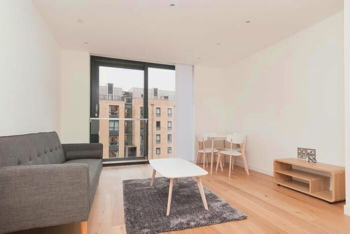 1 Bedroom Flat To Rent In Simpson Loan, Edinburgh, EH3