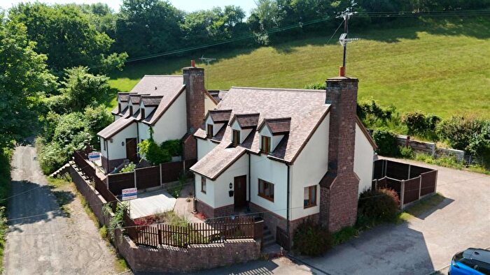 4 Bedroom Detached House For Sale In School Lane, Longhope, GL17