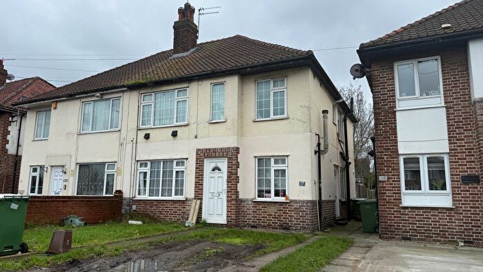 2 Bedroom Flat For Sale In Woodside Lane, Bexley, Kent, DA5