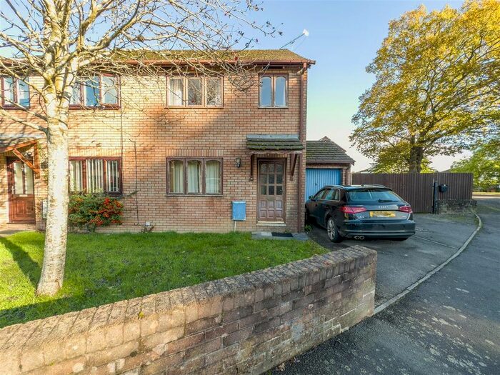 3 Bedroom Semi-Detached House For Sale In The Stepping Stones, Penperlleni, Pontypool, NP4