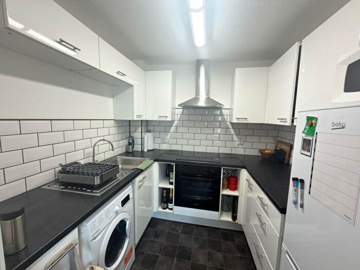 1 Bedroom Flat To Rent In Latchingdon Court, Walthamstow, London, E17