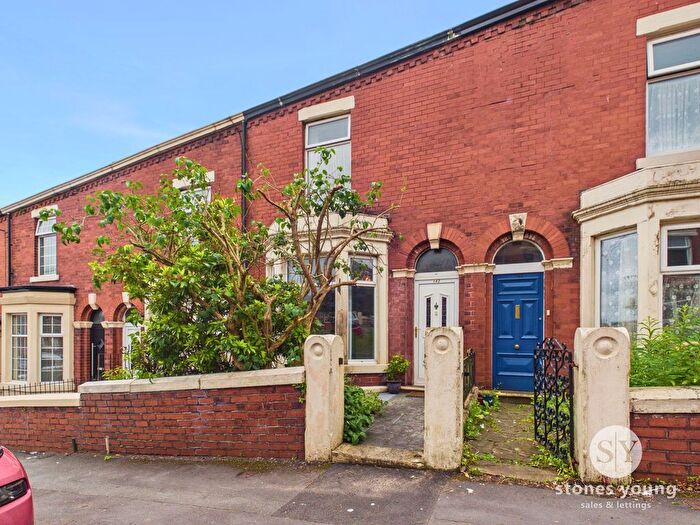 3 Bedroom Terraced House For Sale In Leamington Road, Blackburn, BB2